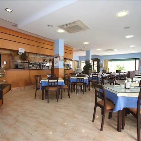 מלון Oasis *