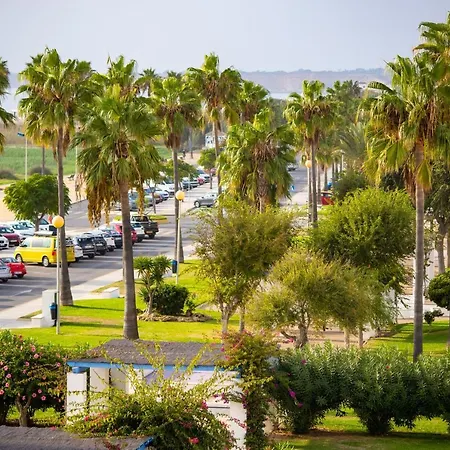 Oasis Hotel Conil De La Frontera