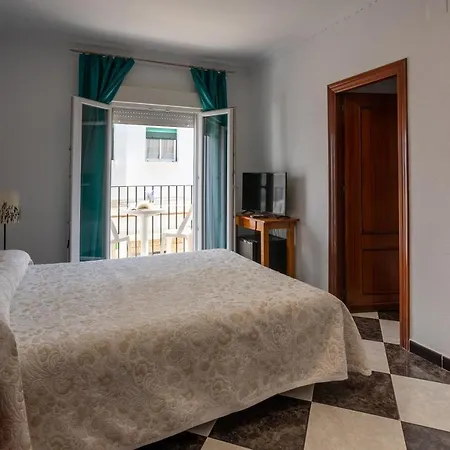 Oasis Hotel *