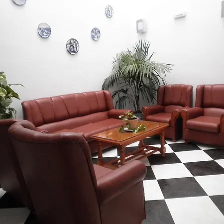 绿洲酒店 * 科尼尔-德拉弗龙特拉